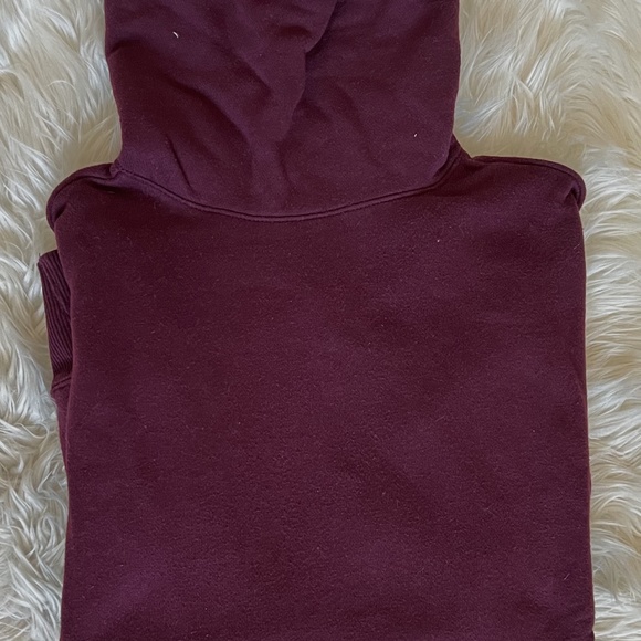 Wine Red Aerie Turtle Neck - Picture 1 of 1